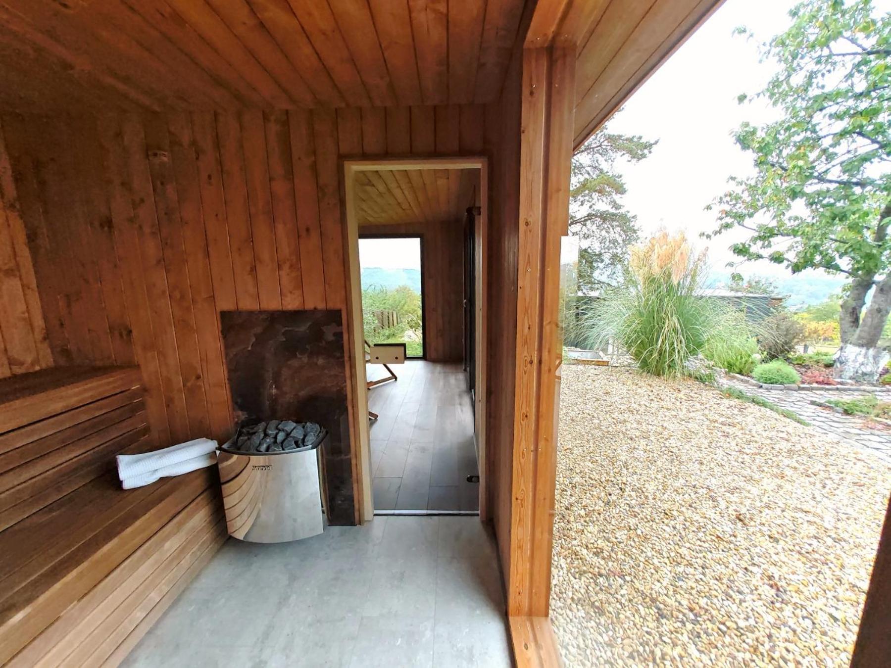 Casa Slarku - Luxury Container Apartment Miskolc