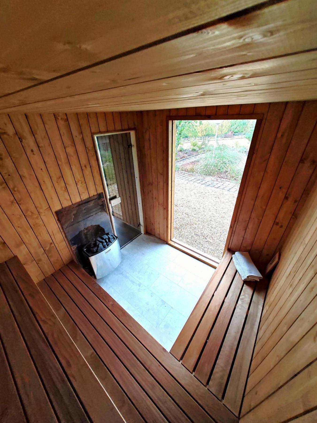 Apartment Casa Slarku - Luxury Container Miskolc